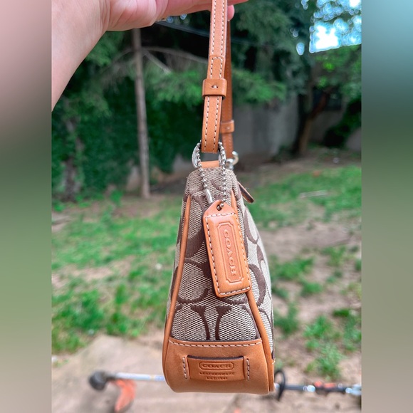 ❌SOLD FB❌ 100% Authentic vintage/Y2K Coach Signature Demi Beige style 6094 Purse - Picture 4 of 8